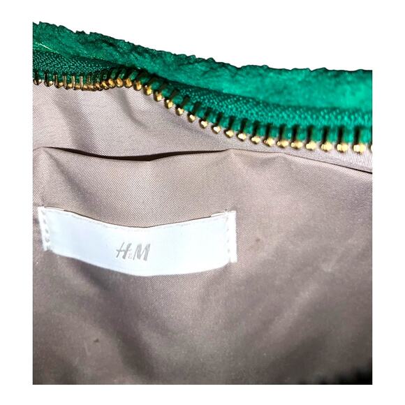 Vtg H&M Emerald Green Quilted Fuzzy Plush Hobo Handbag Lined Crescent Gold Zip - Picture 3 of 5